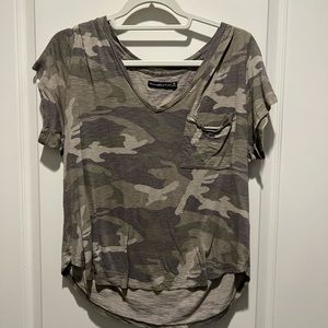 Abercrombie & Fitch camp v-neck, size M